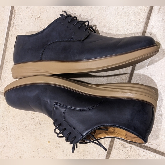 Aston Marc Men's Premier Dress Shoes. Navy blue. Size 10.5 - Picture 5 of 5